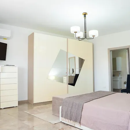Lejlighed Sunny Country Views Penthouse Close To Gnejna Bay