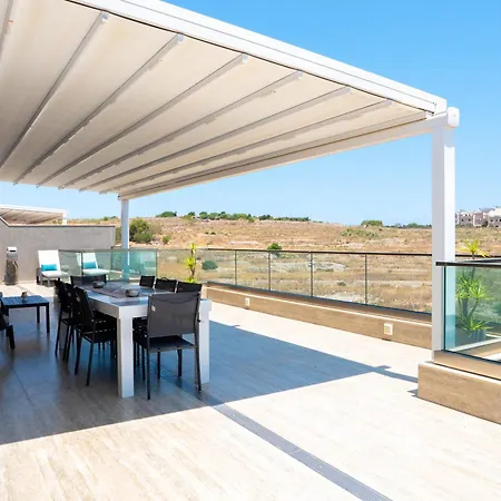 Lejlighed Sunny Country Views Penthouse Close To Gnejna Bay *