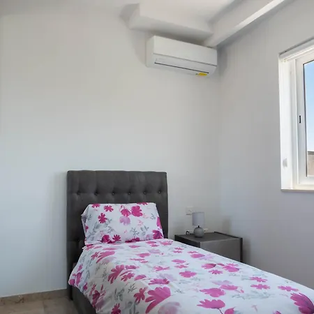 Sunny Country Views Penthouse Close To Gnejna Bay L-Imgarr